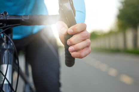 Jak správně brzdit na kole