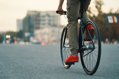 Poradíme vám: co si obléct při dojíždění na kole do práce