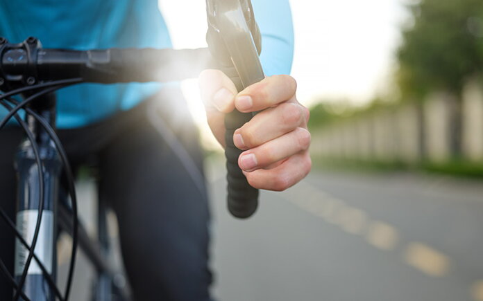 Jak správně brzdit na kole